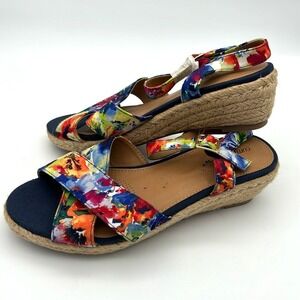 Comfortview Women's 8W Multicolor Floral Blue Tan Wedge‎ Sandals Shoes